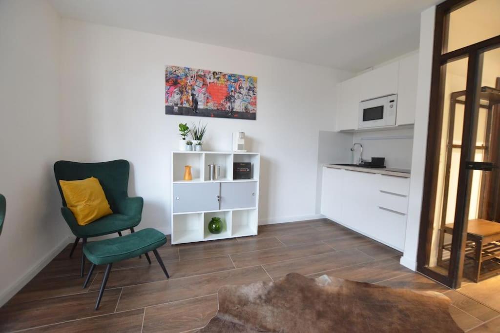 Studio 7 City Lage Mit Garage Naehe Koeln Bonn 锡格堡 外观 照片